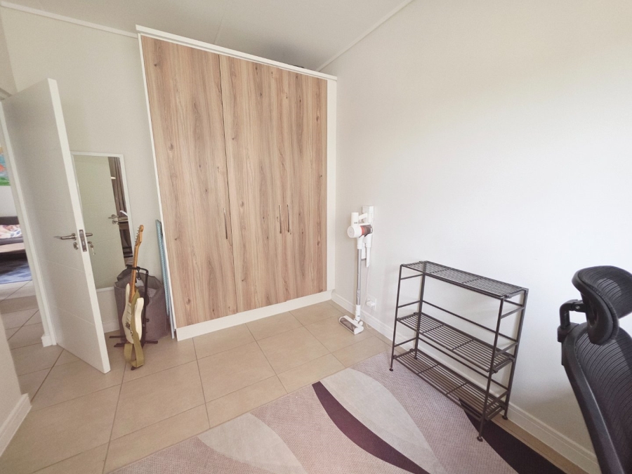 To Let 2 Bedroom Property for Rent in Sandown Western Cape